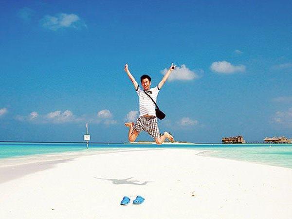 Maldives budget small group tour