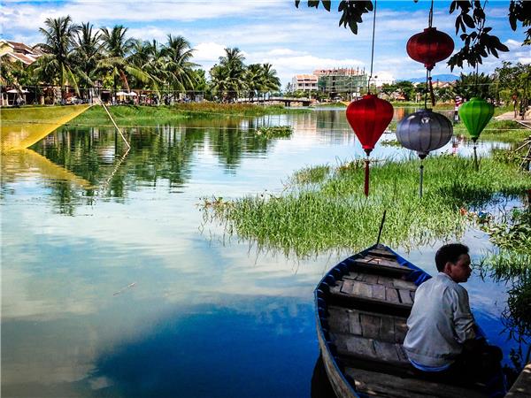 Vietnam small group cycling vacation