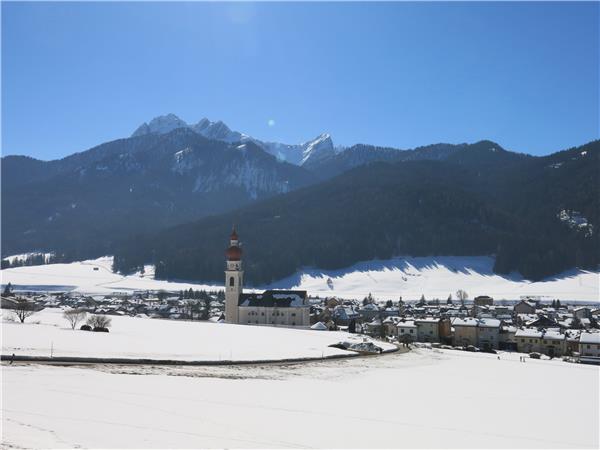 Snowshoeing vaction in the Dolomites