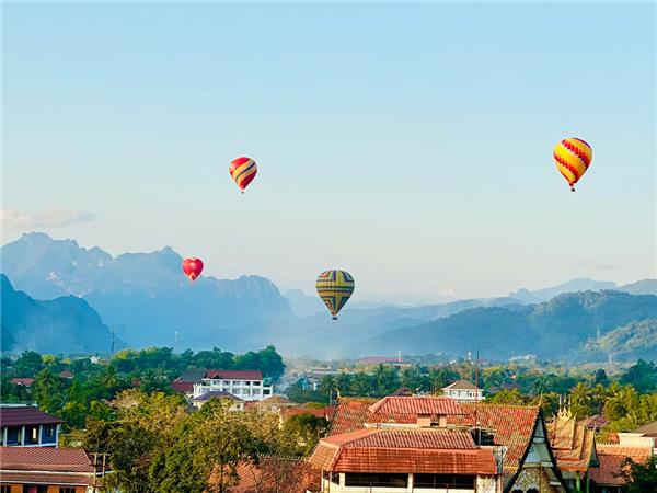 Laos and Thailand budget tour