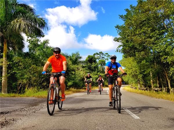 Cuba cycling tour