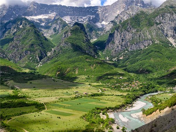 Cycling holiday in Albania