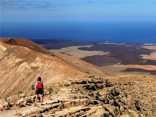 Lanzarote walking vacation in Canary Islands