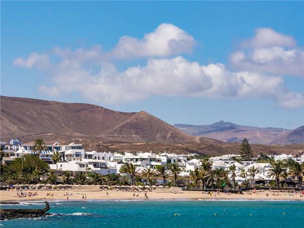 Lanzarote walking vacation in Canary Islands