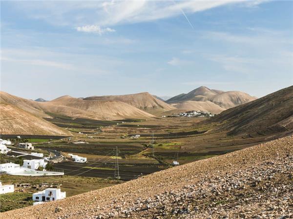 Lanzarote walking vacation in Canary Islands