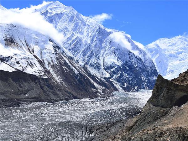 Pakistan's Karakoram highway vacation