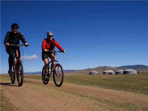 Mongolia cycling vacation