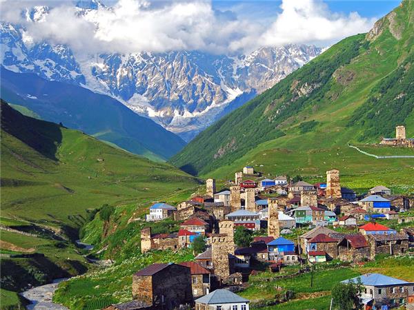 Hiking in the Caucasus vacation