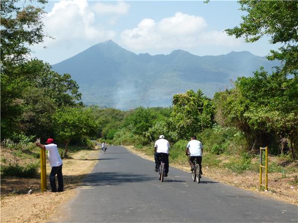 Central America cycling vacation