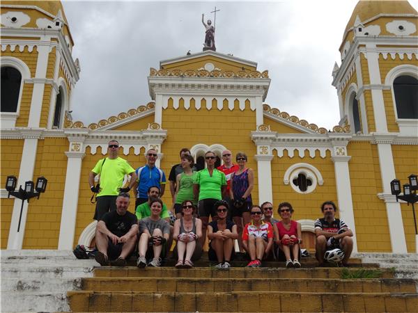 Central America cycling vacation