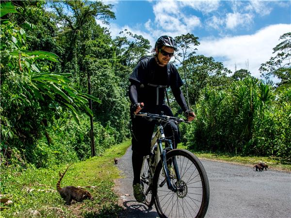 Central America cycling vacation