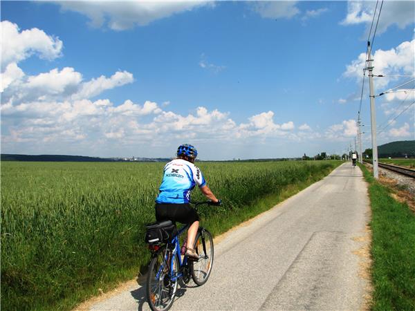 Prague to Budapest cycling vacation