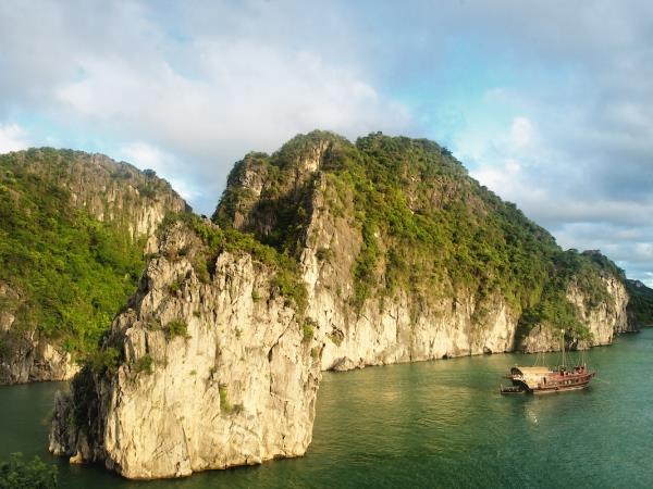 Vietnam tailor made holiday, North to South