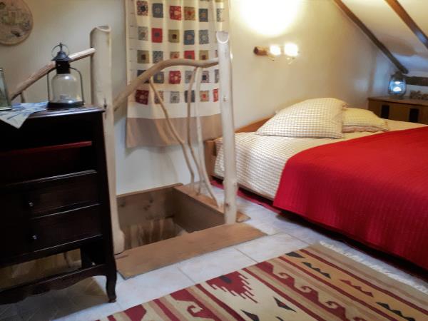 Honeymoon accommodation in the Dordogne, France