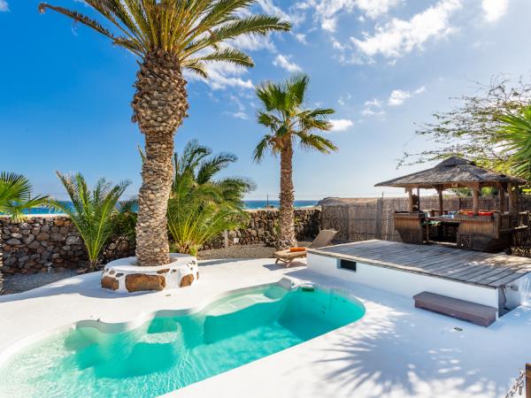 Lanzarote luxury farmhouse accommodation, Canary Islands