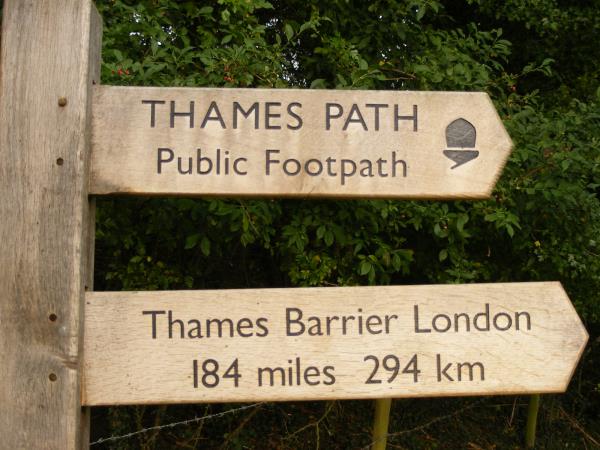 Shakespeares Way & Thames Path walking vacation