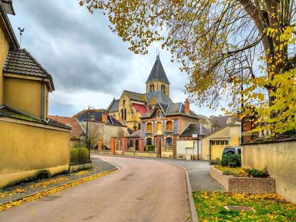 Champagne biking vacation, France