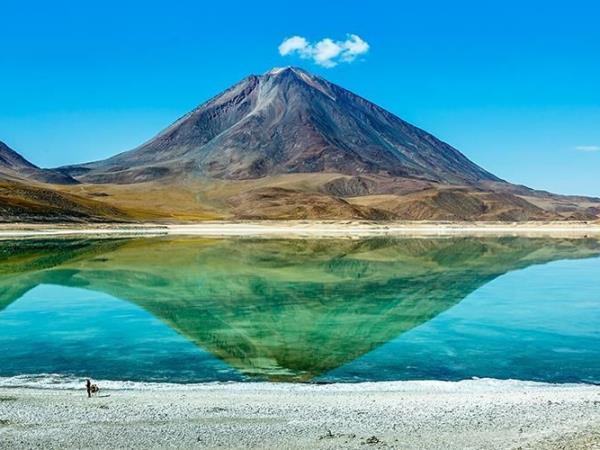 Bolivia salt flats tour from La Paz