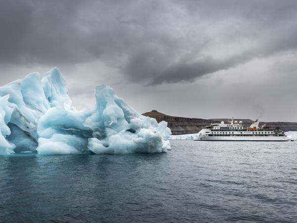 Northwest Passage cruise, eastbound